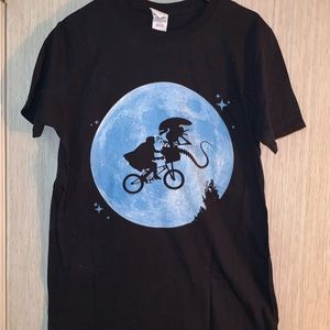 E.T. / Alien Graphic Tee